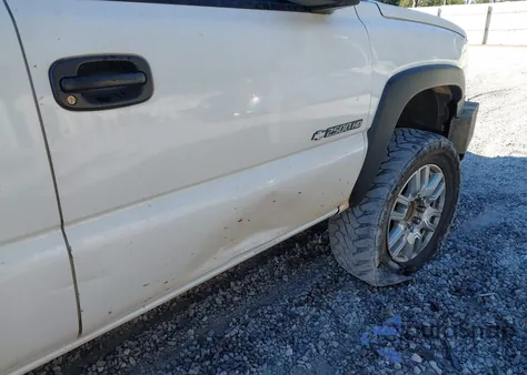 2005 Chevrolet Silverado 2500Hd Work Truck z USA, uszkodzony, nr VIN 1GCHC23U35F850150